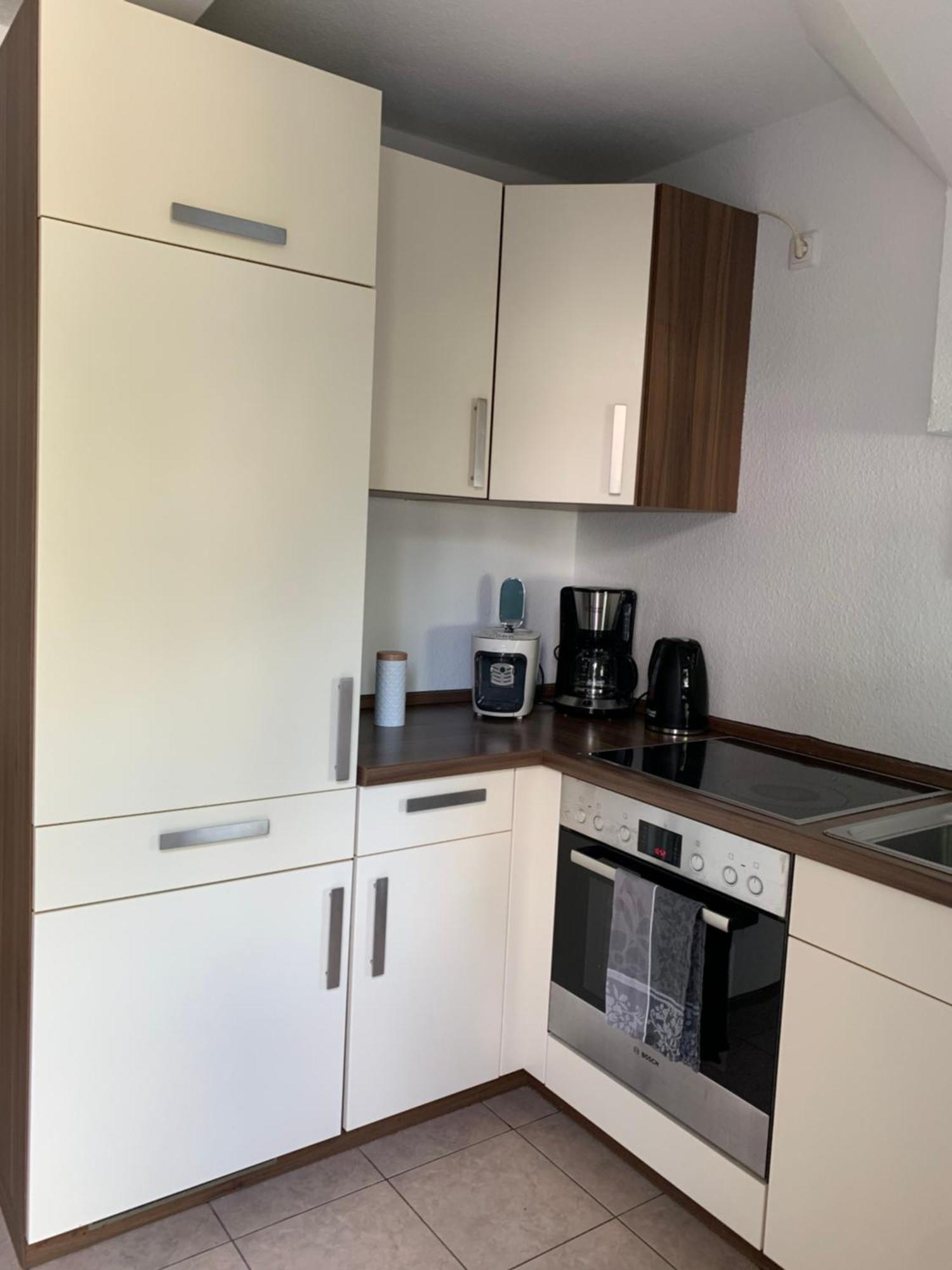 City-Apartment Mit Parkplatz & Fahrradraum! Nur 300M Zum Stadthafen Schwerin  Ngoại thất bức ảnh