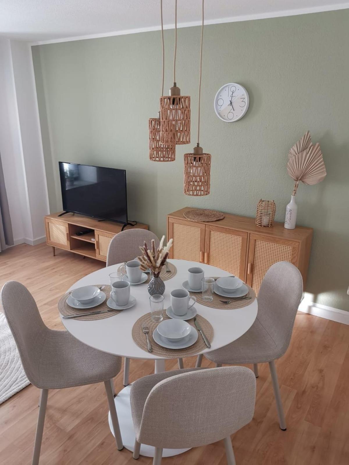 City-Apartment Mit Parkplatz & Fahrradraum! Nur 300M Zum Stadthafen Schwerin  Ngoại thất bức ảnh