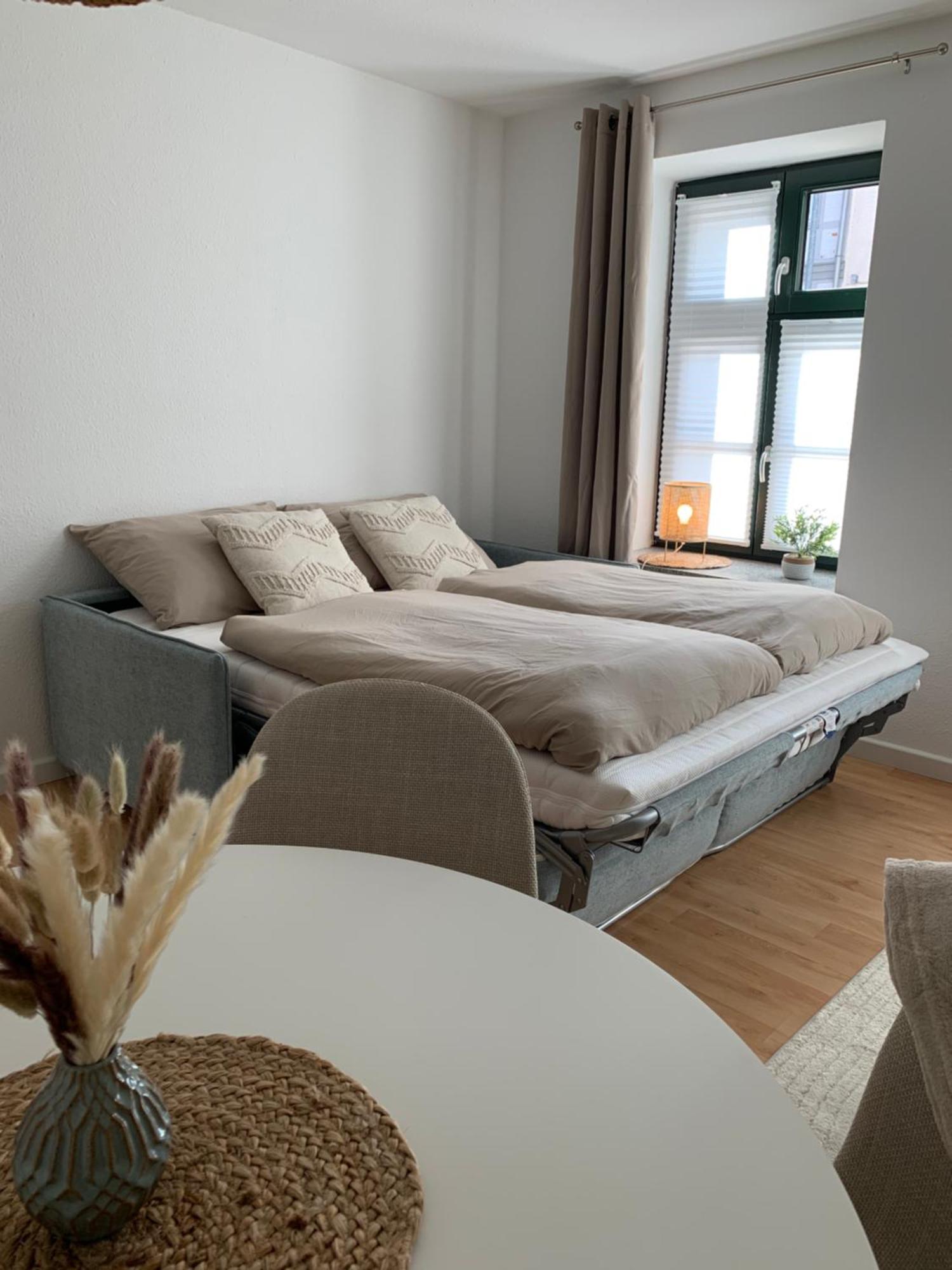 City-Apartment Mit Parkplatz & Fahrradraum! Nur 300M Zum Stadthafen Schwerin  Ngoại thất bức ảnh